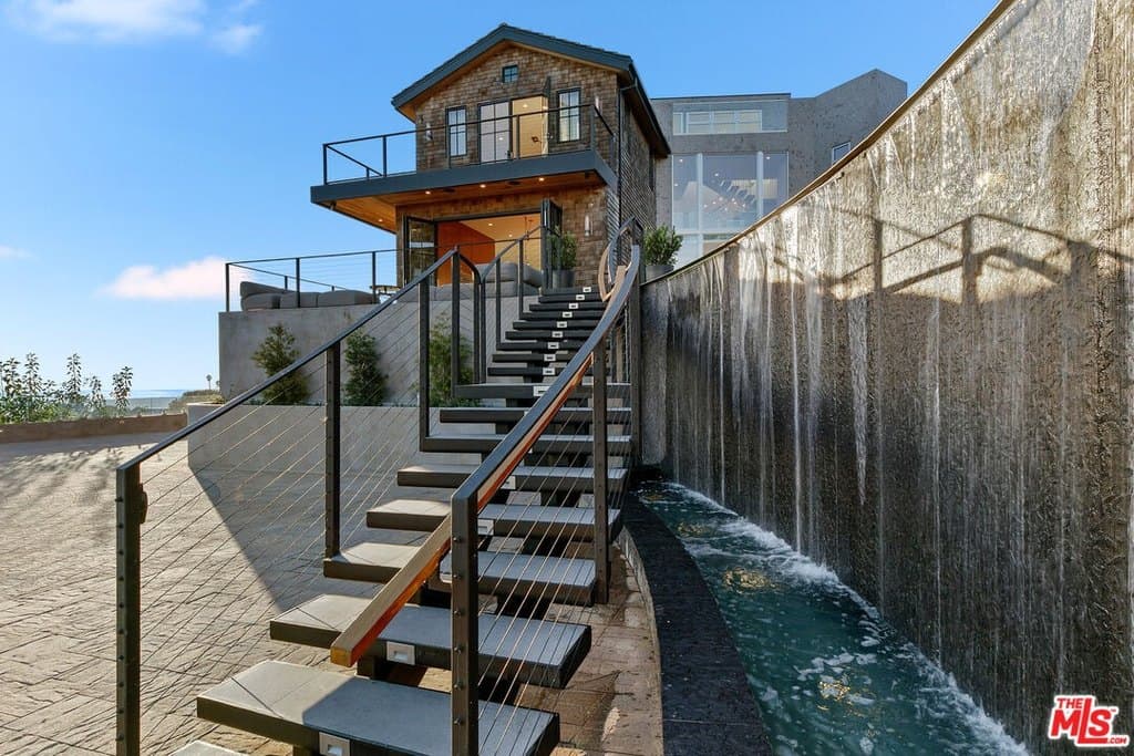 2020 Cyprean Dr · Los Angeles - Photo 3