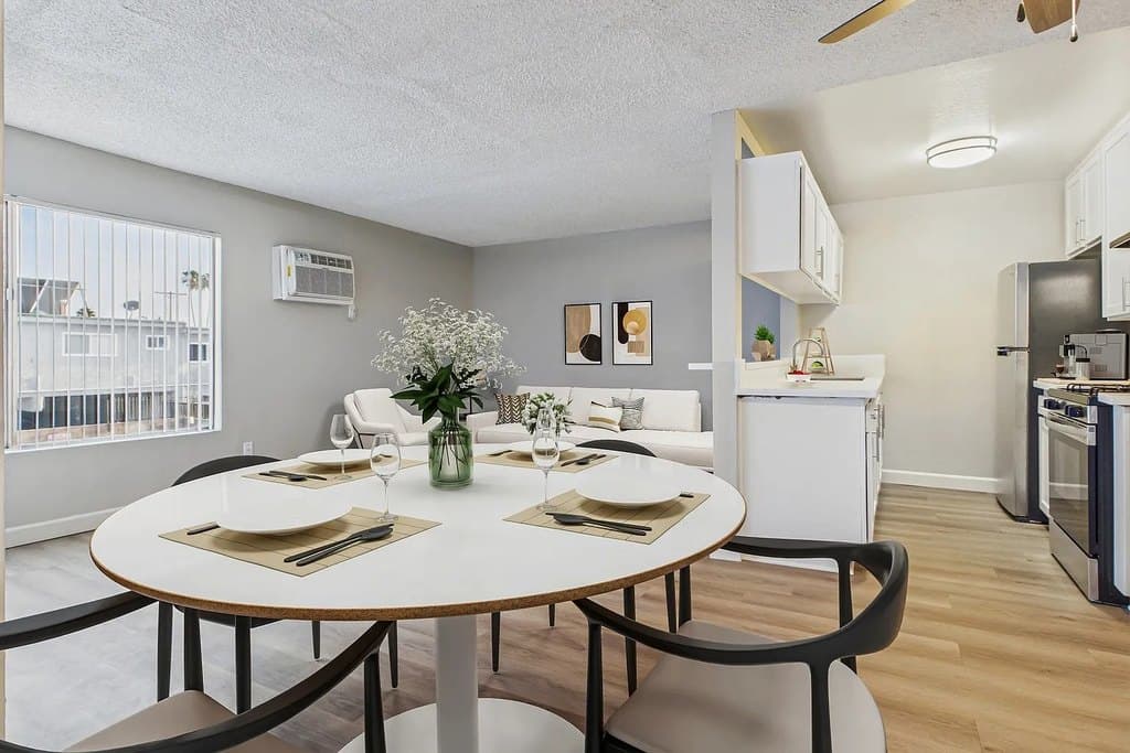 9250 Sepulveda Blvd · North Hills - Photo 3
